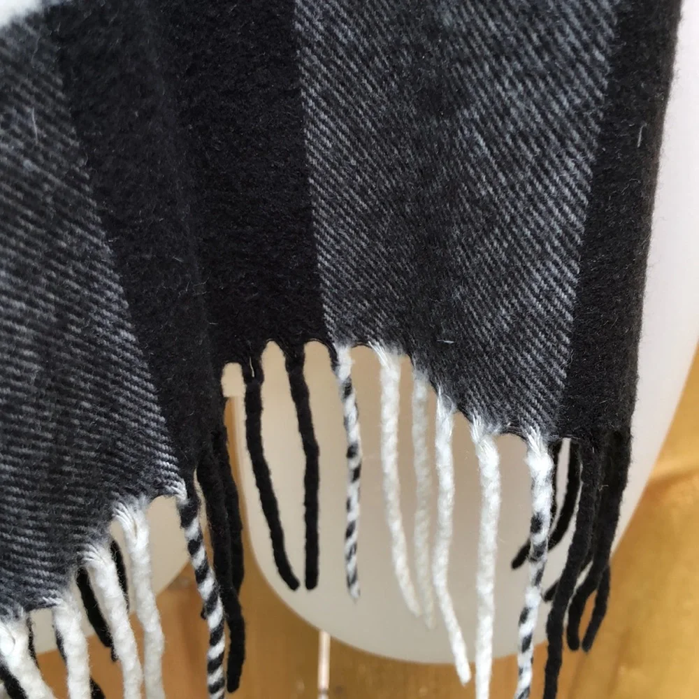 V.FRAAS Cashmink Scarf 100% acrylic, made in West Germany. VTG Timeless. Unisex